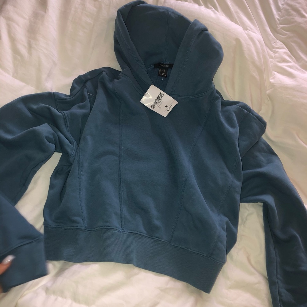 cropped hoodie